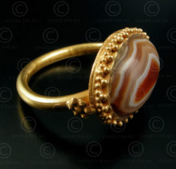 Banded agate gold ring R172. Afghanistan.