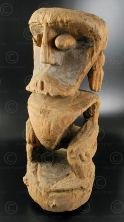 Borneo statue BO219. Ancestor figure, Bahau tribe, Borneo, Indonesia