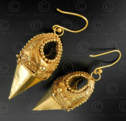 Boucles oreilles or indiennes E214. Région de Thrissur (autrefois Trichur), état