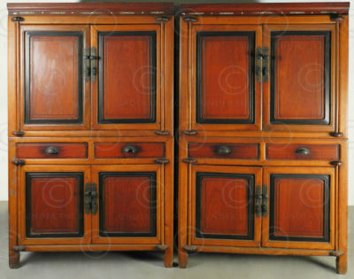 Cabinets CH2. China. Early 20th cent.