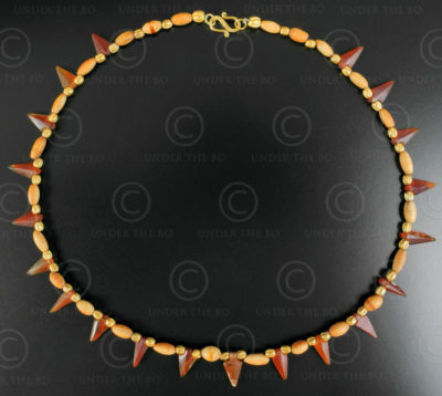 Collier flèches cornaline et ivoire 626. Design François Villaret.