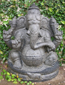 Statue Ganesh granite 09MM10. Tamil Nadu, Inde du sud.