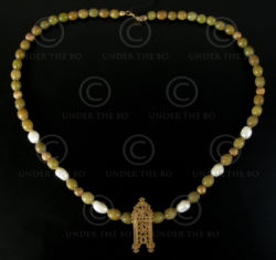 Necklace with jade, gold and pearls 572,