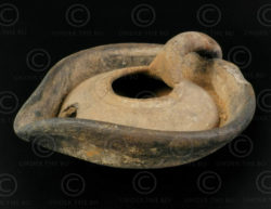 Lampe huile romaine AFG91. Trouvée au Levant, probablement Syrie.