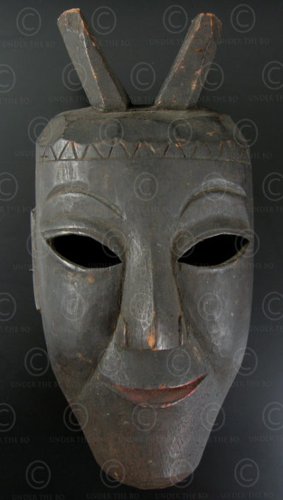 Lantien Yao mask YA65.  Northern Laos - Southern China