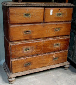 Chest of drawers M15 Marine chest in 2 parts. Rosewood. India. 19th-early 20th c