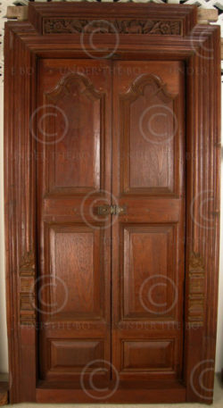 Madras door 08MT6. Teak wood. Madras, Southern India.