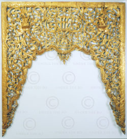 Mandalay gold frame BU33. Burma.