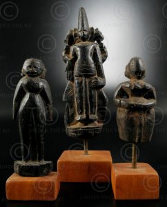 Primitive Hindu statuettes IN616. Tribal belt, Bihar state, North India.