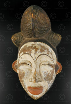 Punu white mask AF159. Punu culture, Gabon, Equatorial Africa.