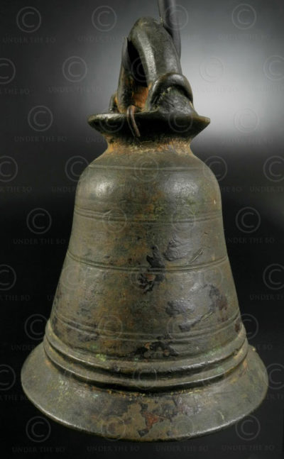 Small Thai bell T410B. Siam (Thailand).
