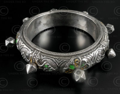 Turkmen silver bracelet B212. Turkmen culture, Central Asia.