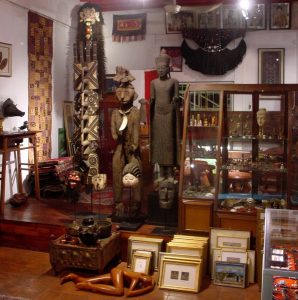 Under the Bo - Asian Antiques and Arts, Night Bazaar's Gallery in Chiang Mai, Thailand