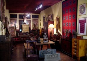 Under the Bo - Asian Antiques and Arts, Night Bazaar's Gallery in Chiang Mai, Thailand