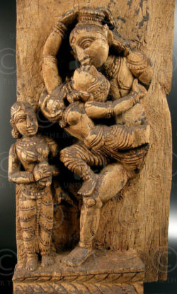 Panneau sculpture érotique 08LN8. Tamil Nadu, Inde du sud.