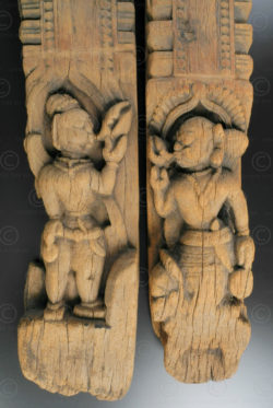 Pair of sculptures on small beam IN665. Southern India.