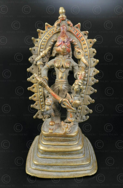 Durga bronze tribal 16N44. état du Madhya Pradesh, Inde centrale.