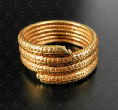 Bague serpent or R305. Artisanat contemporain du nord de l'Inde.