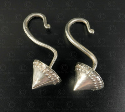 Lanna silver earrings E182. Ancient Lanna kingdom, Northern Thailand.