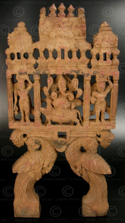 Panneau Ganesh de kavadi 08KK4B. État du Tamil Nadu, Inde du sud.