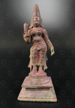 Bronze Lakshmi au lotus 16N36. État du Tamil Nadu, Inde du sud.