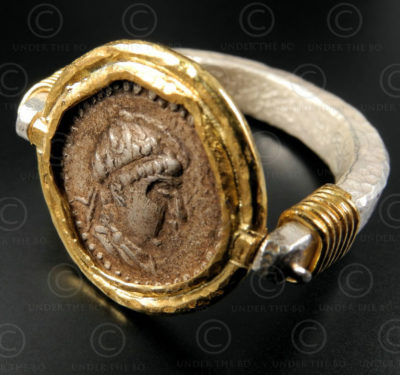 Ancient coin reversible ring R275. François Villaret design.