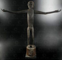 Statue tutélaire dayak BO234. Culture tribale Menyuke, Kalimantan de l'ouest, Bornéo, Indonésie.