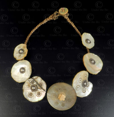 Mother-of-pearl buttons necklace NA221. Kohistan, a mountainous region of Pakistan. Francois Villaret, Chiang Mai, Thailand.