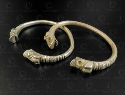 Paire de bracelets têtes de lion Rajasthan 23RJ1D. Rajasthan, Inde occidentale.