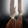 Deux couteaux Majapahit ID128. Période Majapahit, est de l'Île de Java, Indonésie.