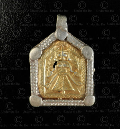 Gilded silver Kansari locket 23JS9. Rajasthan state, Western India.