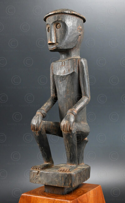Indonesian ancestor figure ID148. Rote island. Lesser Sunda islands, Eastern Indonesia.