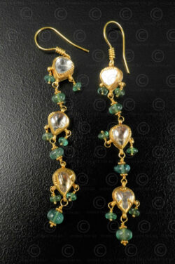 Boucles d'oreilles or et pierres E225. Nord de lInde.